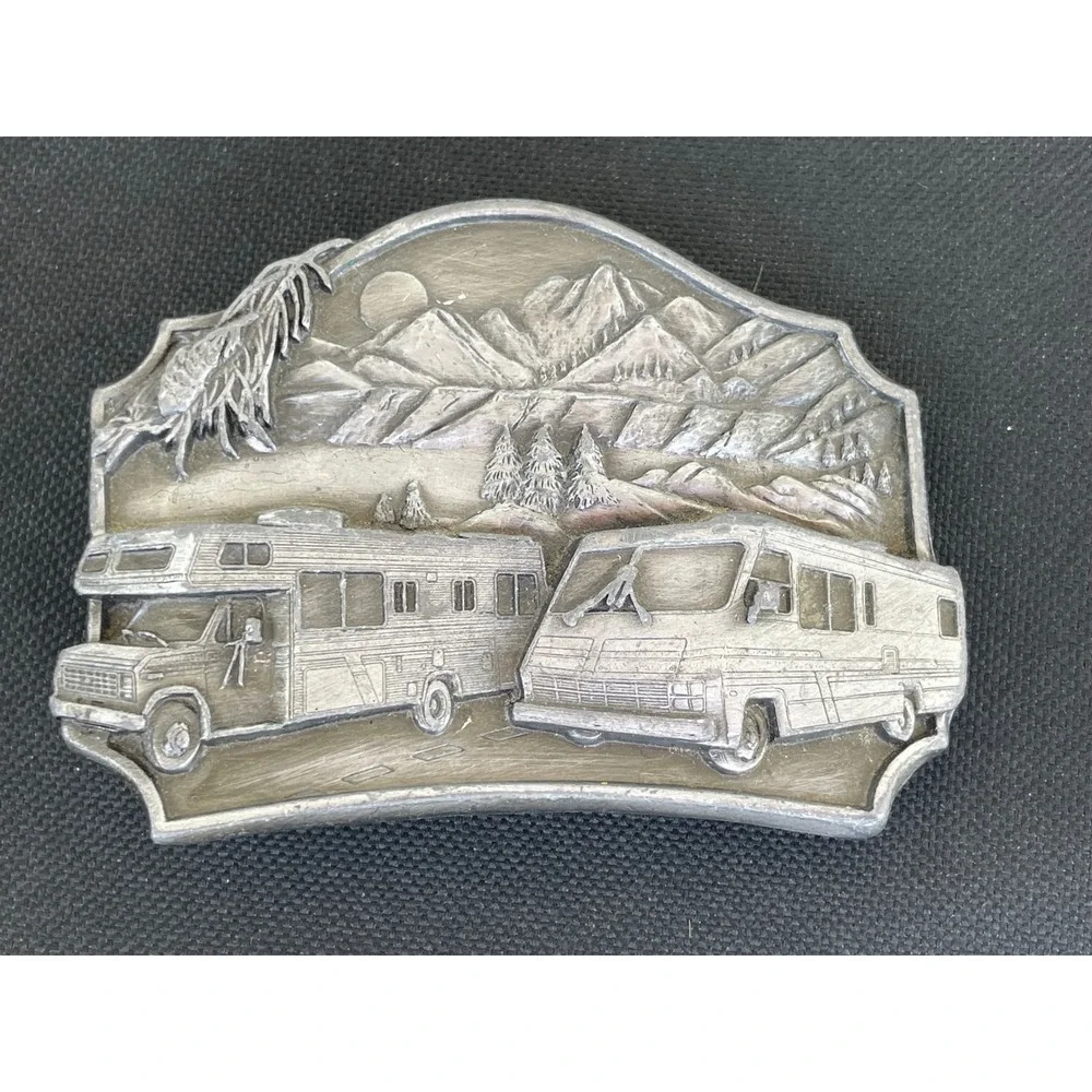 Siskiyou 1987 Vintage RV Motorhome Mountain Scene Belt Buckle L-50 Silver Pewter